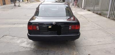 Nissan Sentra v16 • 2012 • 92,300 km