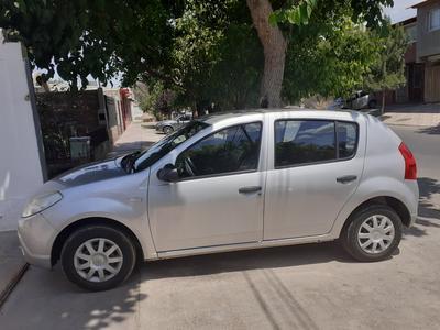 Renault Sandero • 2009 • 135,000 km