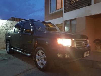 Honda Pilot • 2015 • 90,000 km