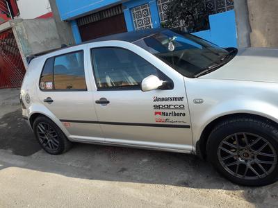 Volkswagen Golf • 2002 • 200,000 km