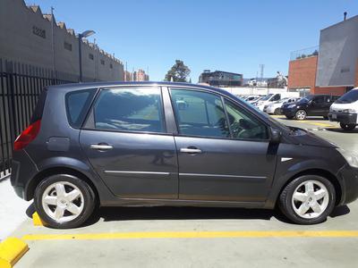 Renault Scénic • 2008 • 137,000 km