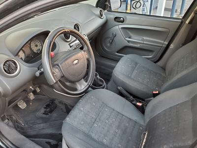 Ford Fiesta • 2003 • 180,000 km