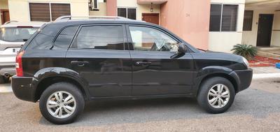 Hyundai Tucson • 2010 • 199,000 km