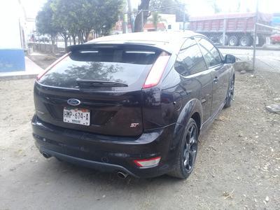 Ford Focus • 2009 • 15,000 km