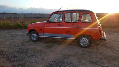 Renault 12 • 1985 • 200,000 km