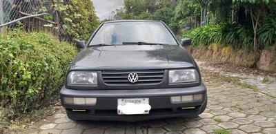 Volkswagen Vento • 1998 • 240,000 km