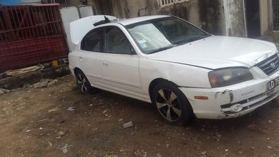 Hyundai Elantra • 2001 • 93,000 km