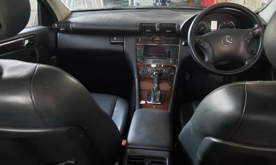 Mercedes-Benz C • 2005 • 176,800 km