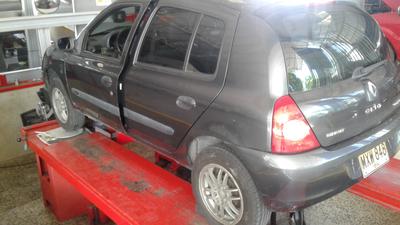 Renault Clio • 2014 • 105,800 km