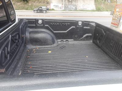 Mitsubishi L200 • 2008 • 181,000 km