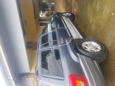 Jeep Cherokee • 2000 • 135,000 km