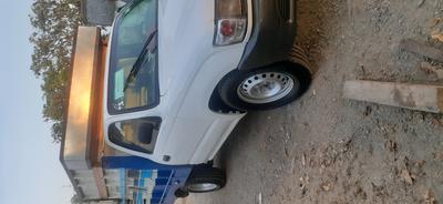 Toyota Hilux • 2005 • 300,000 km