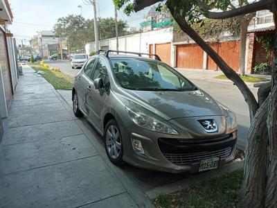 Peugeot 308 • 2011 • 110,000 km