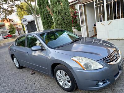 Nissan Altima • 2010 • 152,000 km