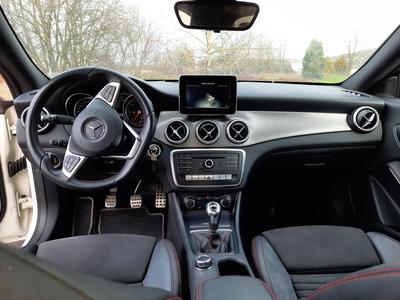 Mercedes-Benz 200 D • 2018 • 48,000 km