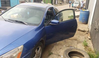 Honda Accord Coupé • 2004 • 122,000 km