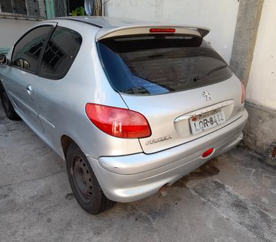 Peugeot 206 • 2003 • 140,000 km