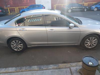 Honda Accord • 2011 • 104 km