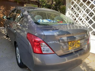 Nissan Versa • 2014 • 45,000 km