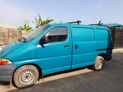 Toyota  • 2000 • 150,000 km