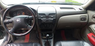 Nissan Sentra • 2005 • 127,000 km