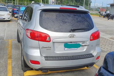 Hyundai Santa Fe • 2009 • 71,000 km