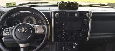 Toyota FJ Cruiser • 2008 • 111,000 km