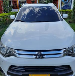 Mitsubishi Outlander • 2015 • 88,000 km