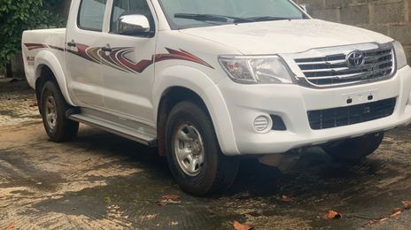 Toyota Hilux • 2016 • 23 km
