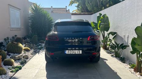 Porsche Macan • 2015 • 157,000 km