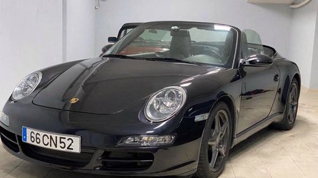 Porsche 911 Carrera • 2006 • 90,000 km