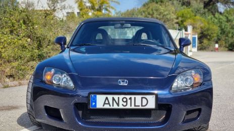 Honda S2000 • 2000 • 110,000 km
