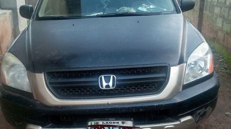 Honda Pilot • 2003 • 128,816 km