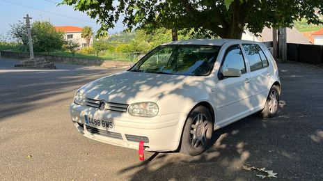 Volkswagen Golf • 2001 • 399,000 km