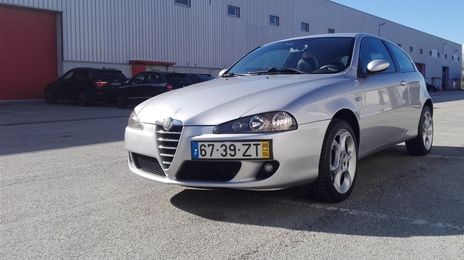 Alfa Romeo 147 • 2005 • 130,000 km