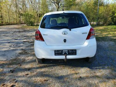 Toyota Yaris • 2010 • 85,000 km