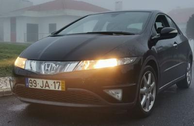 Honda Civic • 2010 • 187,000 km