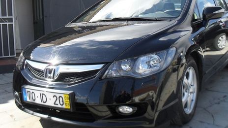 Honda Civic • 2009 • 80,000 km
