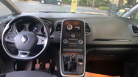 Renault Grand Scenic • 2017 • 246,000 km