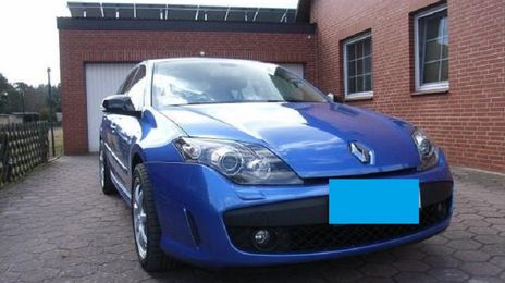 Renault Laguna • 2009 • 150,000 km