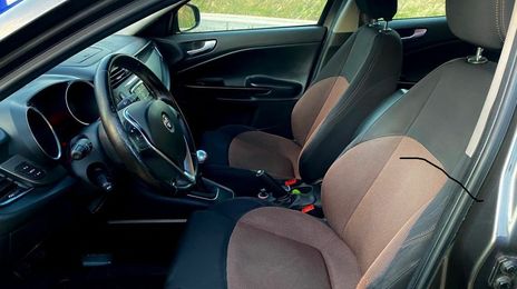 Alfa Romeo Giulietta • 2014 • 125,000 km