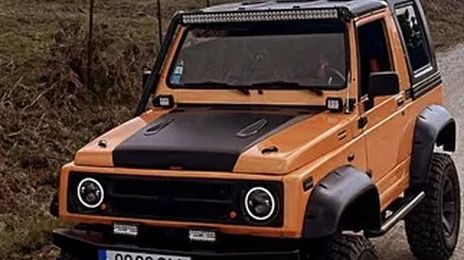 Suzuki Samurai • 1999 • 77,000 km