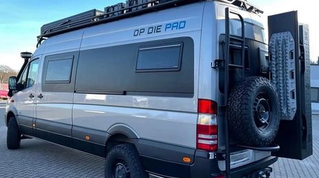 Mercedes-Benz Sprinter • 2019 • 89,900 km