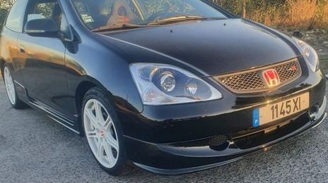 Honda Civic Type R • 2004 • 190,000 km