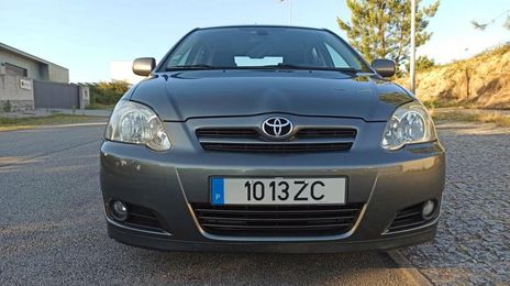 Toyota Corolla • 2005 • 249,999 km
