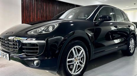 Porsche Cayenne • 2015 • 100,000 km