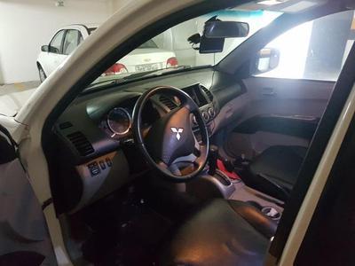 Mitsubishi L200 • 2010 • 162,000 km