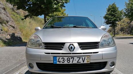 Renault Clio • 2005 • 139,999 km