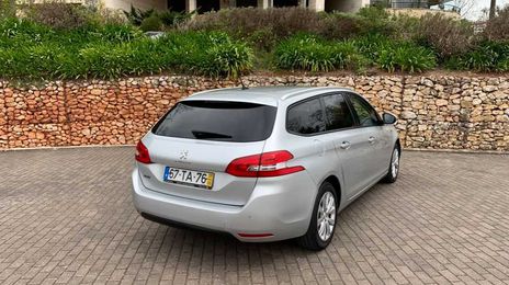 Peugeot 308 • 2017 • 149,000 km