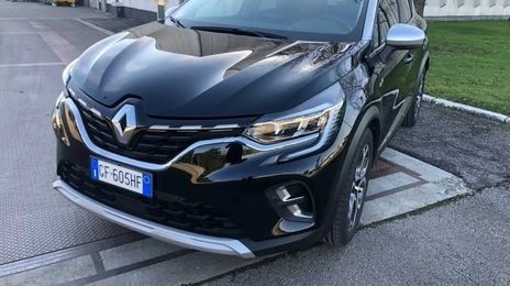 Renault Captur • 2021 • 48,900 km